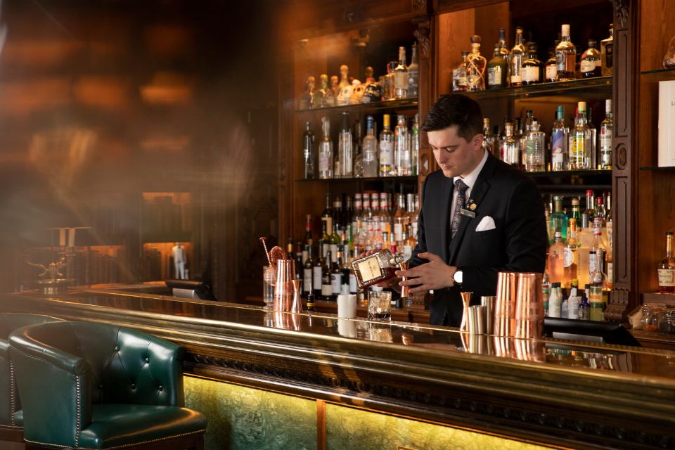 BARTENDER
