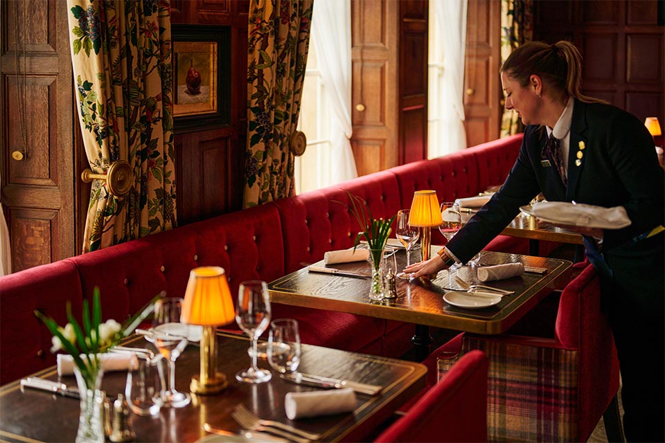 HEAD WAITER